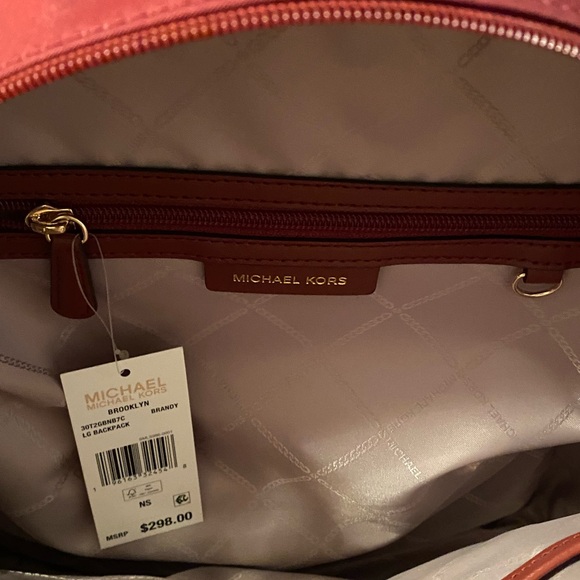 Michael Kors Brooklyn Lg Backpack - Picture 4 of 5